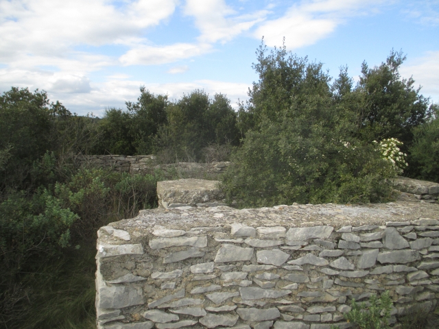 courbessac - Bunker commandement d'aérodrome : Nîmes - Courbessac (30) Nbs1z0