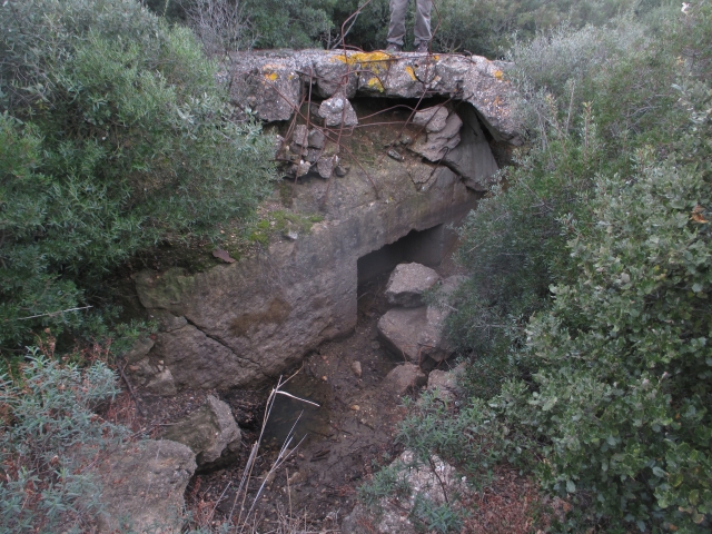 Lgn 030 Preignes : Batterie de l'aérodrome Béziers-Vias O9eya2